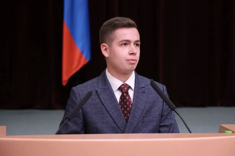 Избраны заместитель председателя и главы трех комитетов Молодежного парламента при Саратовской областной Думе Избраны заместитель председателя и главы трех комитетов Молодежного парламента при Саратовской областной Думе