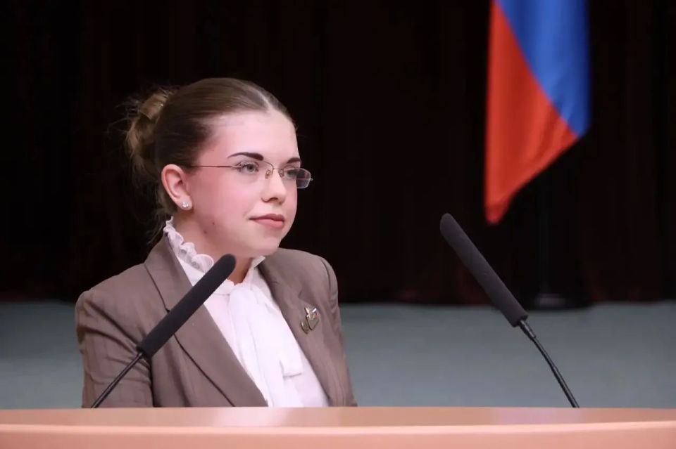 Избраны заместитель председателя и главы трех комитетов Молодежного парламента при Саратовской областной Думе Избраны заместитель председателя и главы трех комитетов Молодежного парламента при Саратовской областной Думе