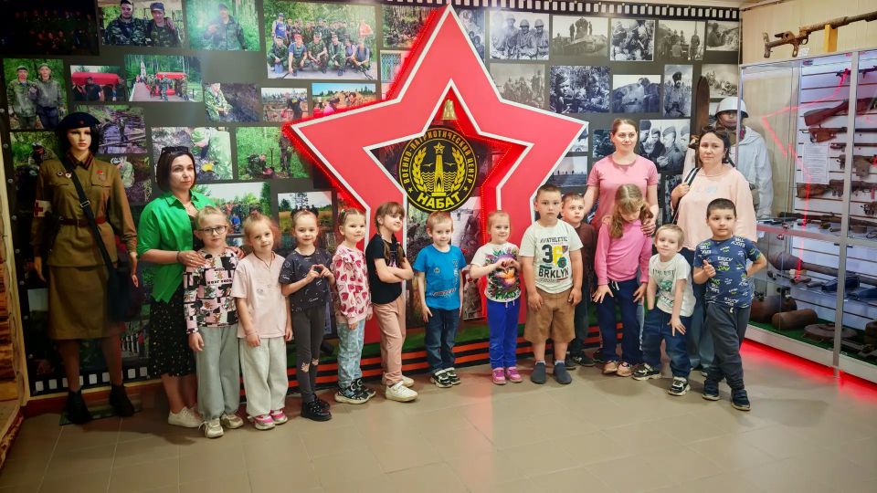 Центр «Набат» продолжает патриотические мероприятия для детей Центр «Набат» продолжает патриотические мероприятия для детей