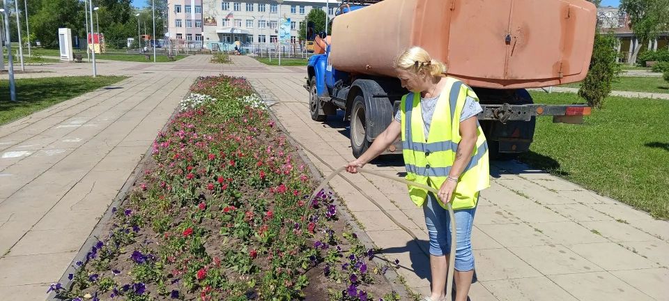 Благоустройство зеленых зон продолжается Благоустройство зеленых зон продолжается