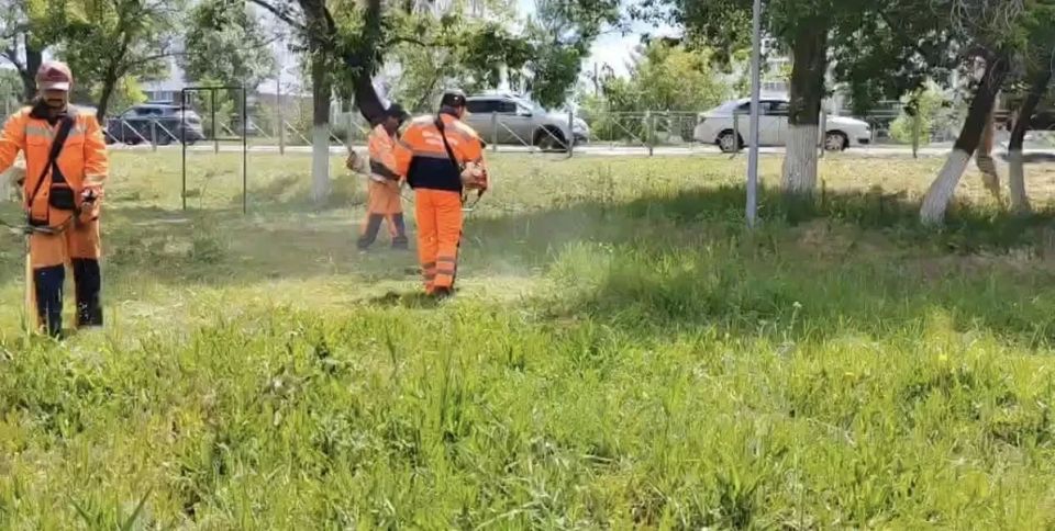 Еженедельно подводим итоги работ в сфере благоустройства с руководителями коммунальных предприятий и определяем основные направления на ближайшее время Еженедельно подводим итоги работ в сфере благоустройства с руководителями коммунальных предприятий и определяем основные направления на ближайшее время