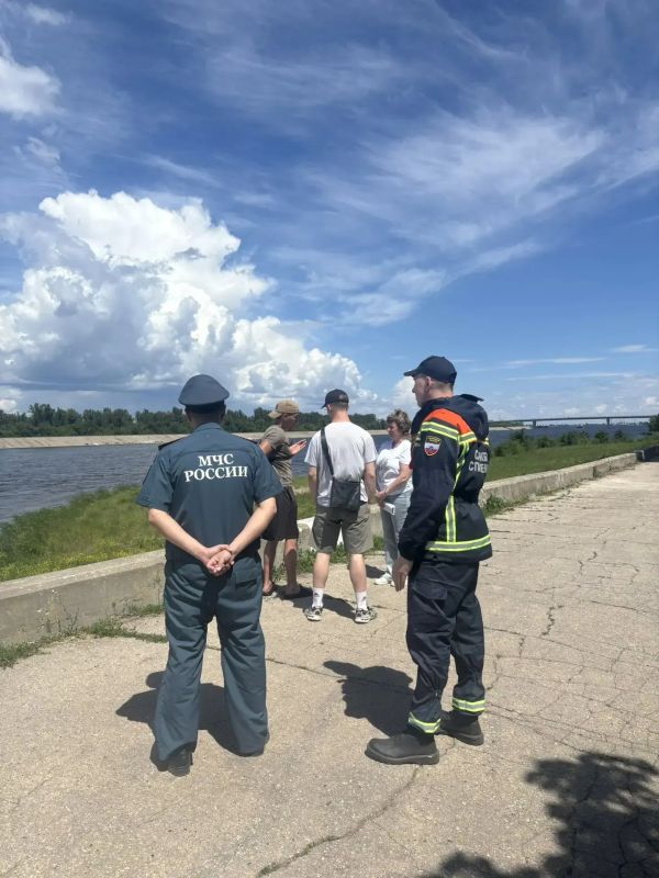 В выходные в Балаково прошли профилактические рейды по безопасному поведению на воде и противопожарному режиму В выходные в Балаково прошли профилактические рейды по безопасному поведению на воде и противопожарному режиму