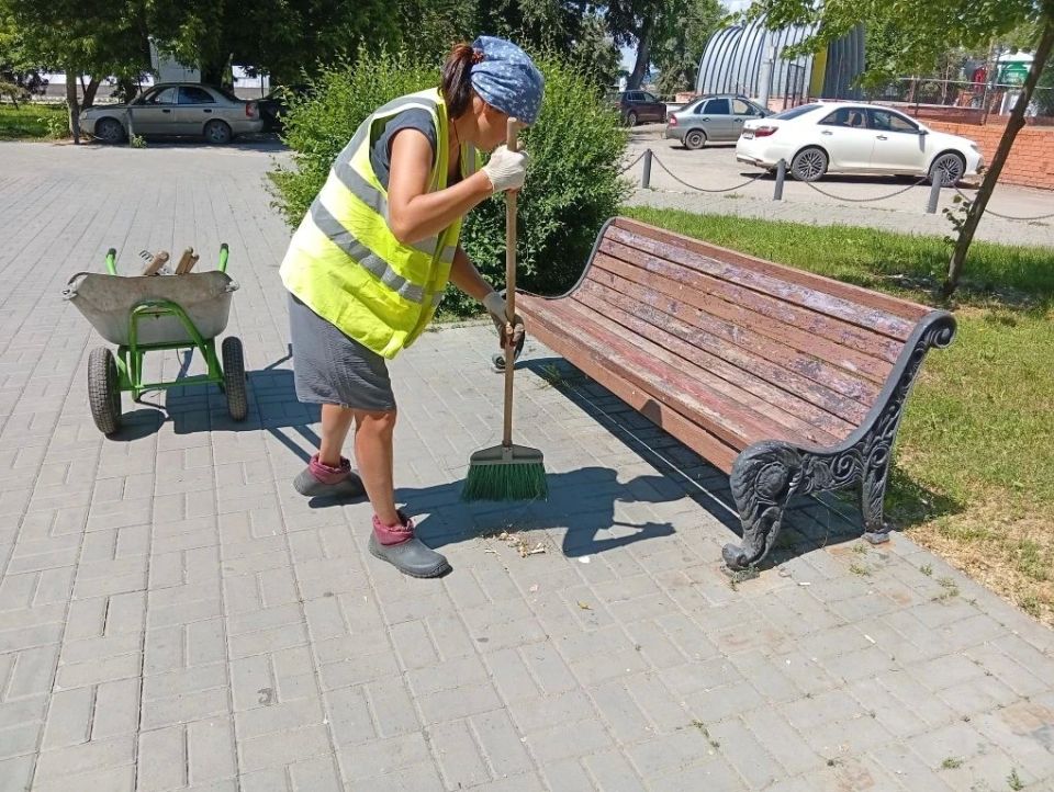Благоустройство зеленых зон продолжается Благоустройство зеленых зон продолжается