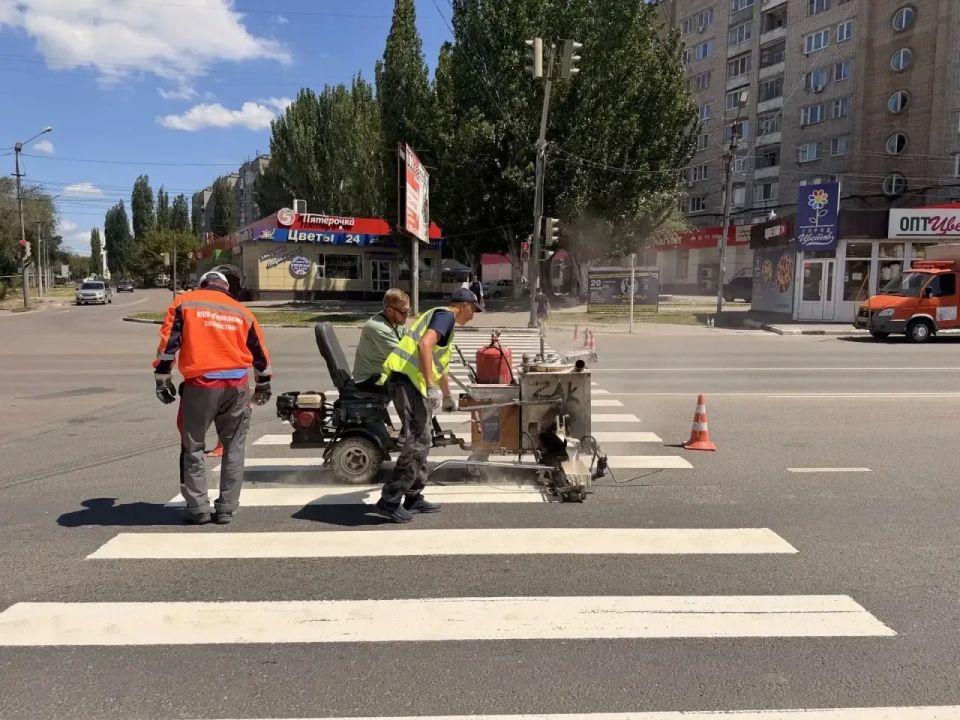 Еженедельно подводим итоги работ в сфере благоустройства с руководителями коммунальных предприятий и определяем основные направления на ближайшее время Еженедельно подводим итоги работ в сфере благоустройства с руководителями коммунальных предприятий и определяем основные направления на ближайшее время
