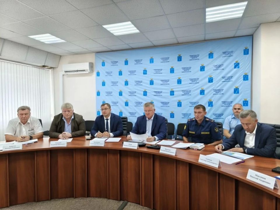 В Правительстве области в режиме видеоконференцсвязи состоялось рабочее совещание с главами муниципальных районов и округов