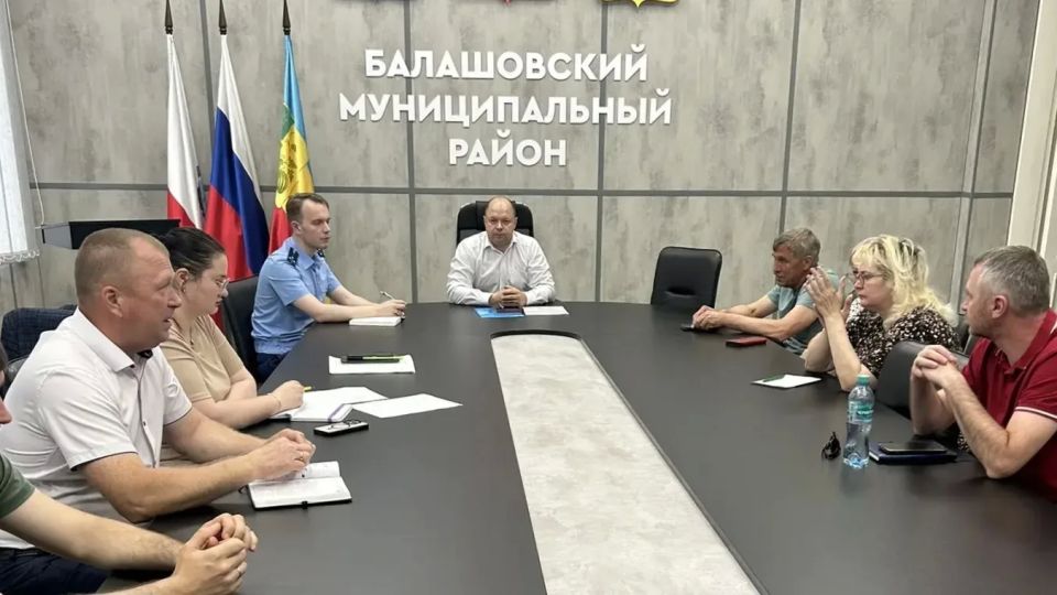 Заместитель прокурора города Балашова Денис Розничев принял участие в совещании по вопросу подготовки к отопительному сезону 2026-2027 гг