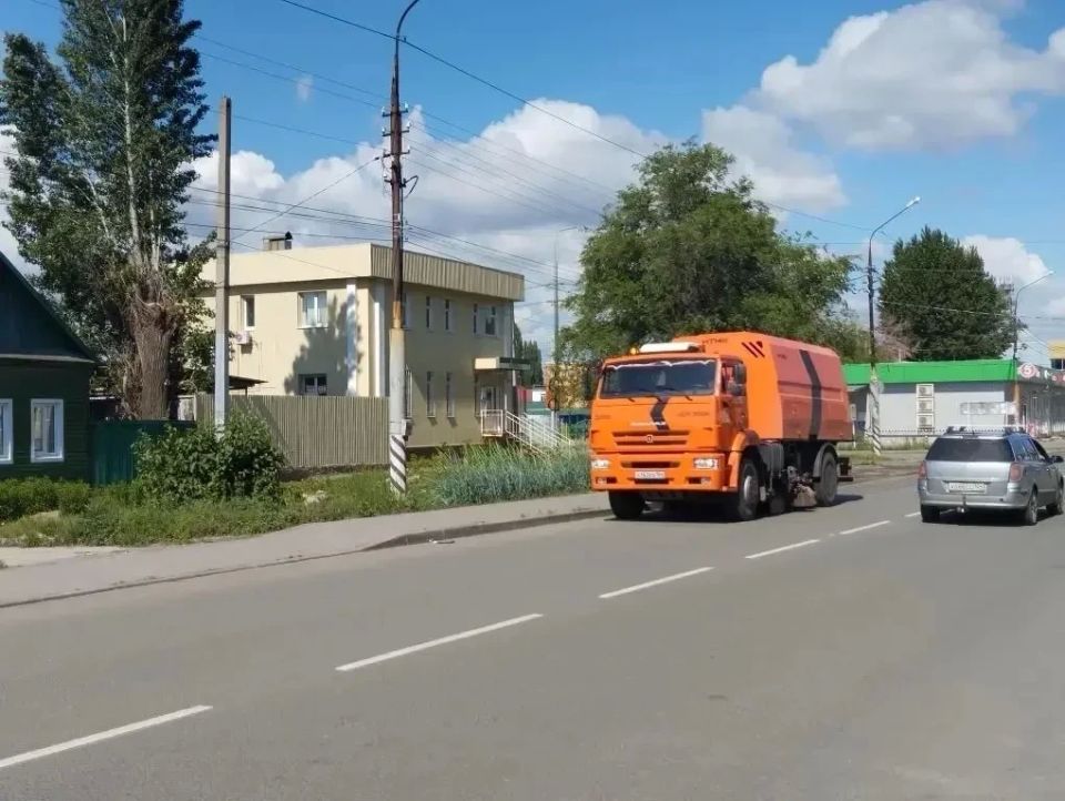 Еженедельно подводим итоги работ в сфере благоустройства с руководителями коммунальных предприятий и определяем основные направления на ближайшее время Еженедельно подводим итоги работ в сфере благоустройства с руководителями коммунальных предприятий и определяем основные направления на ближайшее время