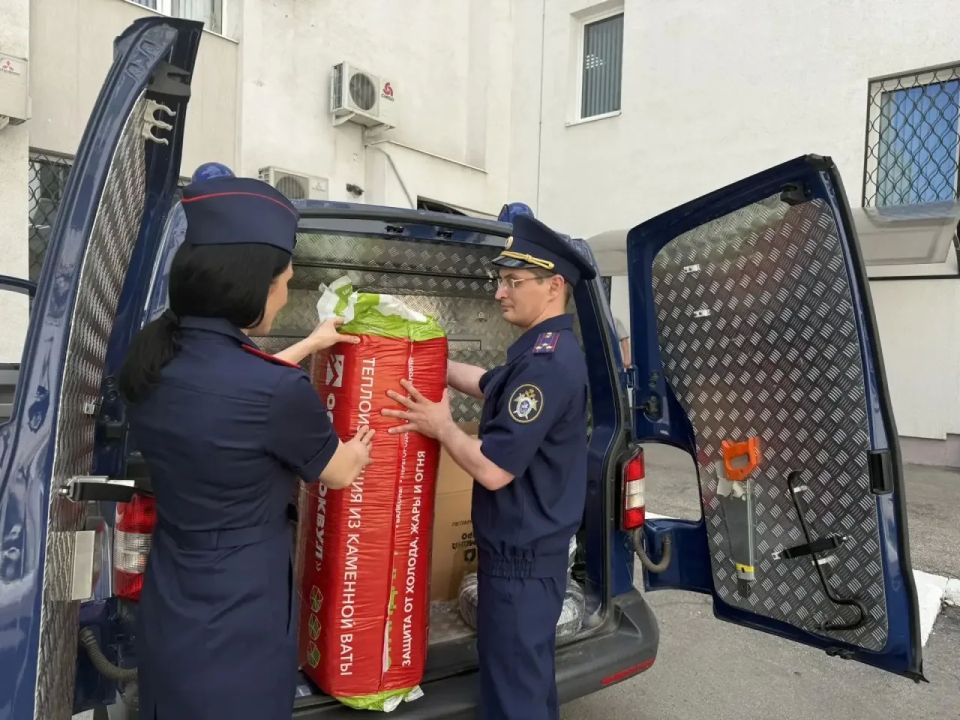Сотрудники следственного управления СК России по Саратовской области передали гуманитарную помощь участникам специальной военной операции Сотрудники следственного управления СК России по Саратовской области передали гуманитарную помощь участникам специальной военной операции
