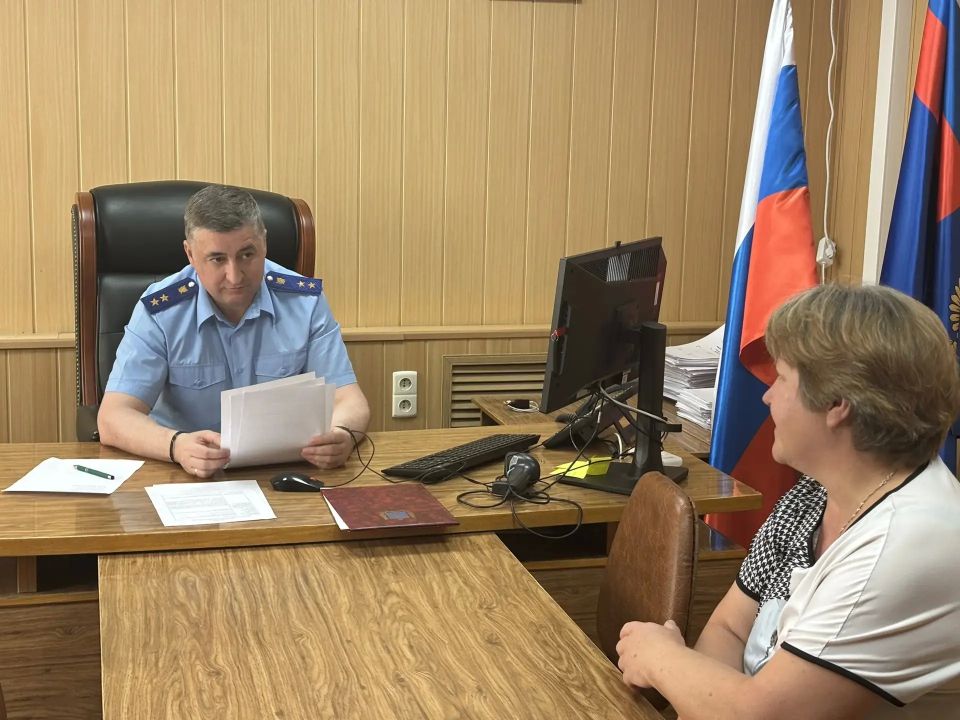 Прокурор Саратовской области Сергей Филипенко провел в Аткарске выездной личный прием граждан Прокурор Саратовской области Сергей Филипенко провел в Аткарске выездной личный прием граждан
