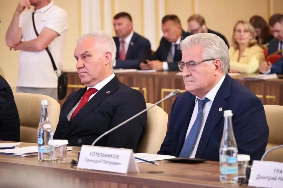 В рамках 80-го заседания Совета законодателей Приволжского федерального округа рассмотрели крайне актуальные для Саратовской области темы В рамках 80-го заседания Совета законодателей Приволжского федерального округа рассмотрели крайне актуальные для Саратовской области темы
