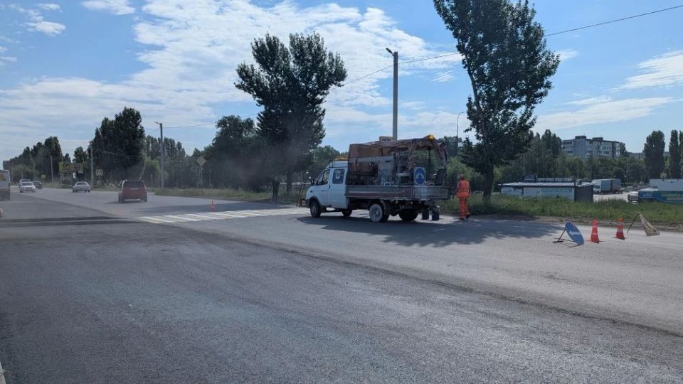 У пляжа в 7-ом микрорайоне появилась парковка для легковых автомобилей У пляжа в 7-ом микрорайоне появилась парковка для легковых автомобилей