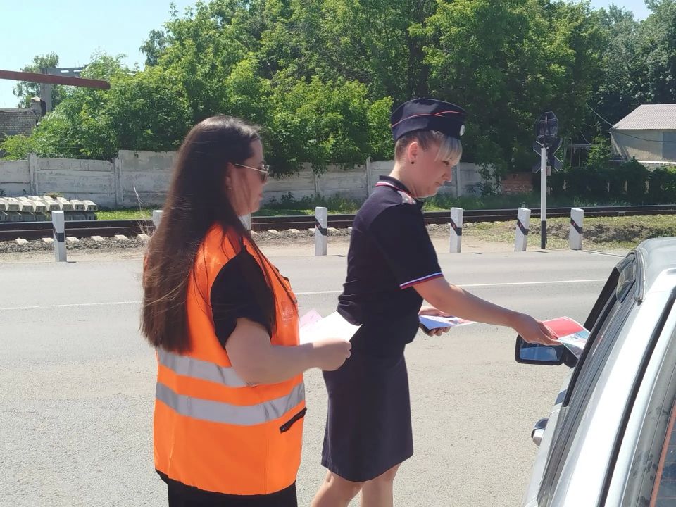 «Внимание, переезд!»: в Вольске прошла акция в рамках проекта «Каникулы с Общественным советом» «Внимание, переезд!»: в Вольске прошла акция в рамках проекта «Каникулы с Общественным советом»