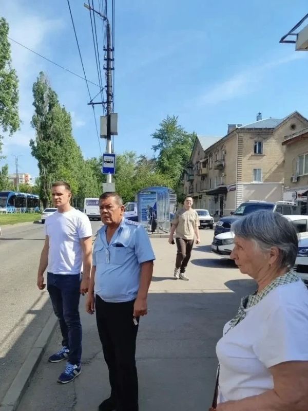 Проведена проверка соблюдения правил посадки-высадки пассажиров на улице 2-й Садовой