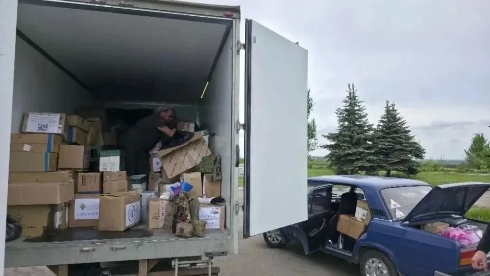 Своих не бросаем: саратовские волонтеры привезли бойцам на передовую груз на полмиллиона рублей Своих не бросаем: саратовские волонтеры привезли бойцам на передовую груз на полмиллиона рублей