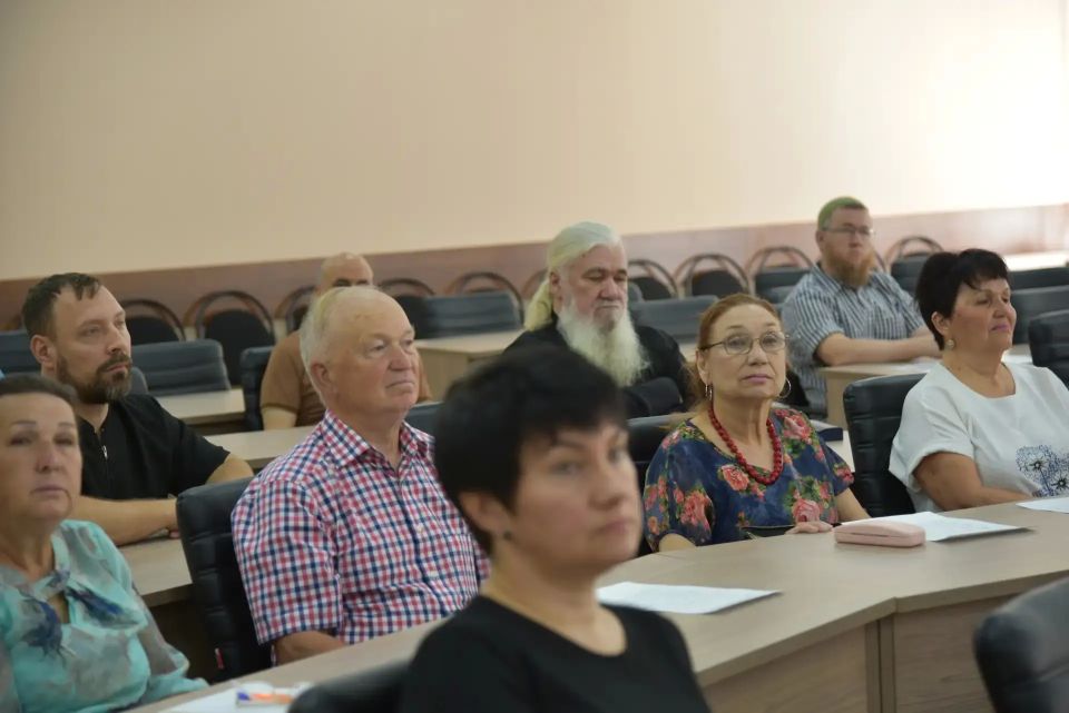 В преддверии Дня России провели Совет по межнациональным и межконфессиональным отношениям В преддверии Дня России провели Совет по межнациональным и межконфессиональным отношениям
