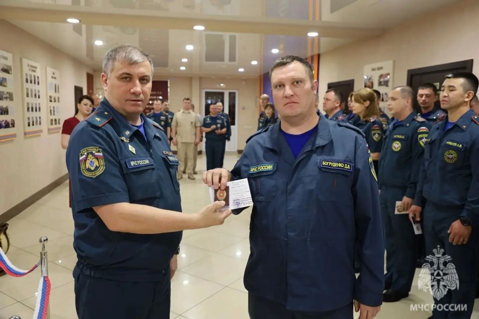 В преддверии Дня России. 12 июня наша страна отметит один из главных государственных праздников – День России В преддверии Дня России. 12 июня наша страна отметит один из главных государственных праздников – День России