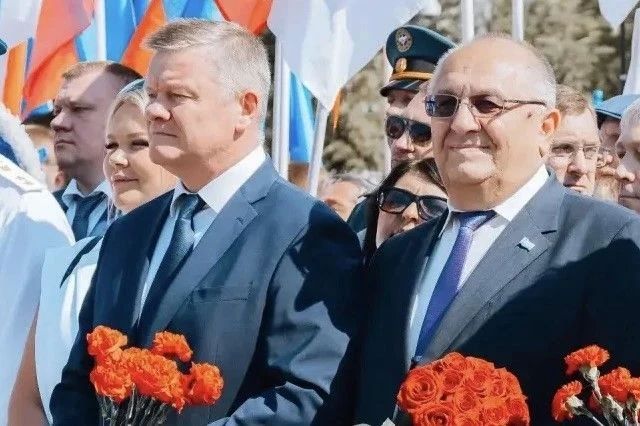 Принял участие в торжественном мероприятии, приуроченном ко Дню России, на Соколовой горе Принял участие в торжественном мероприятии, приуроченном ко Дню России, на Соколовой горе