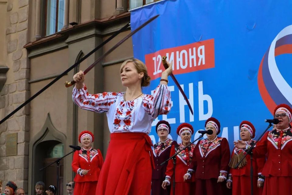 Мероприятия ко Дню России в Саратове Мероприятия ко Дню России в Саратове