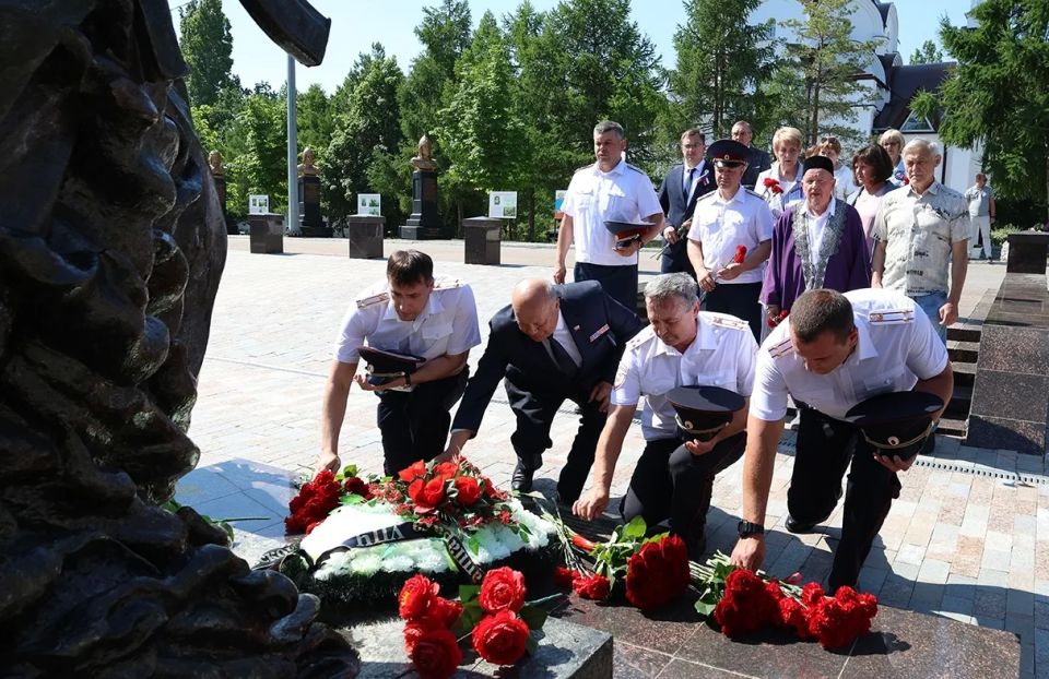 В День России начальник ГУ МВД России по Саратовской области принял участие в праздничном мероприятии В День России начальник ГУ МВД России по Саратовской области принял участие в праздничном мероприятии
