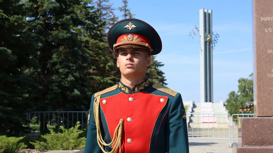 В День России начальник ГУ МВД России по Саратовской области принял участие в праздничном мероприятии В День России начальник ГУ МВД России по Саратовской области принял участие в праздничном мероприятии