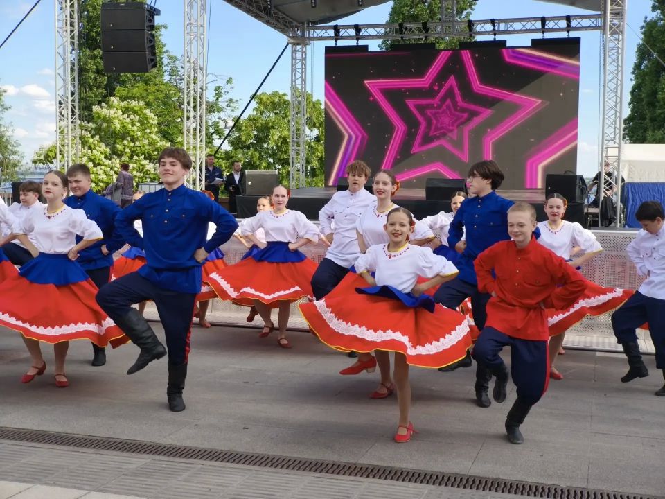 В Саратове прошёл фестиваль «Мы – Россия» В Саратове прошёл фестиваль «Мы – Россия»