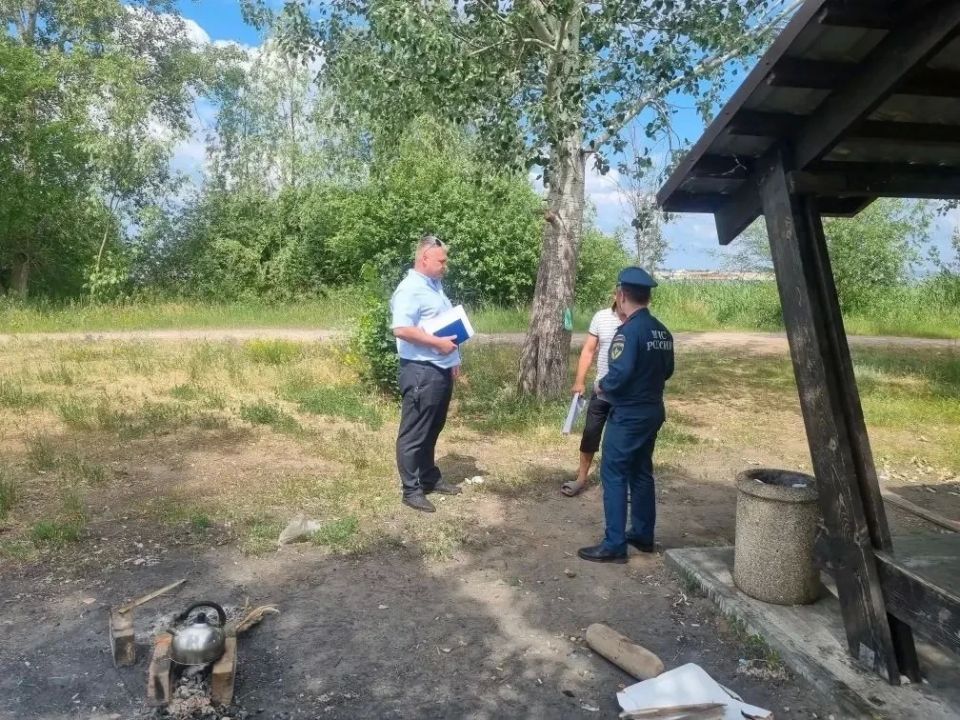 В Балаково в выходные прошли профилактические рейды по безопасному поведению на воде и противопожарному режиму В Балаково в выходные прошли профилактические рейды по безопасному поведению на воде и противопожарному режиму