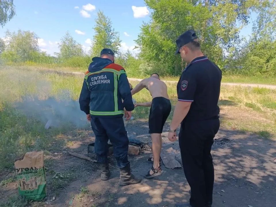 В Балаково в выходные прошли профилактические рейды по безопасному поведению на воде и противопожарному режиму В Балаково в выходные прошли профилактические рейды по безопасному поведению на воде и противопожарному режиму