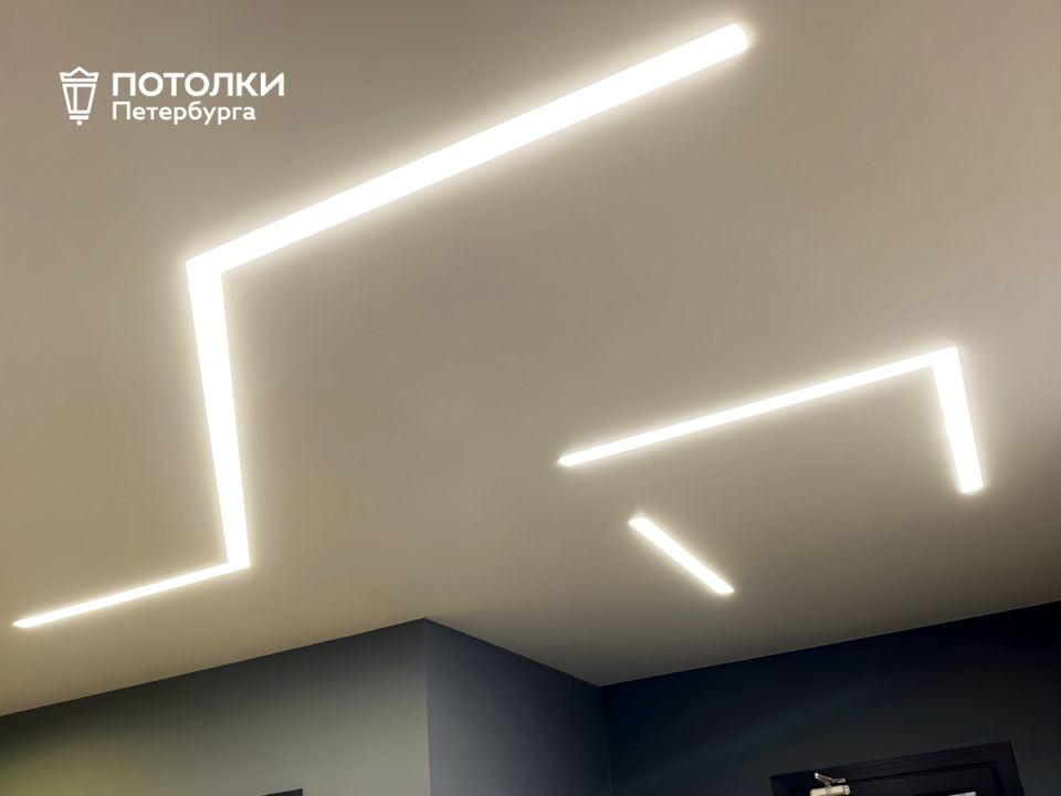 Уход за натяжными потолками: секреты долгой жизни