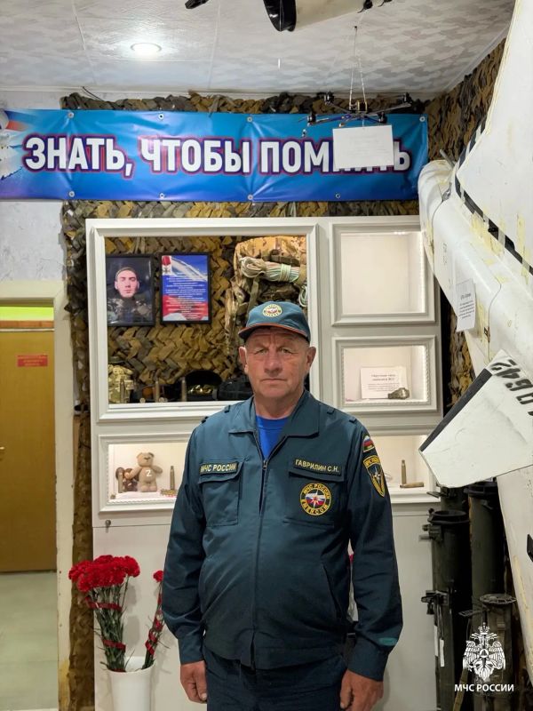 Знать, чтобы помнить. Музейная экспозиция под таким названием сегодня была открыта в поселке Татищево в 60-й пожарно-спасательной части Знать, чтобы помнить. Музейная экспозиция под таким названием сегодня была открыта в поселке Татищево в 60-й пожарно-спасательной части