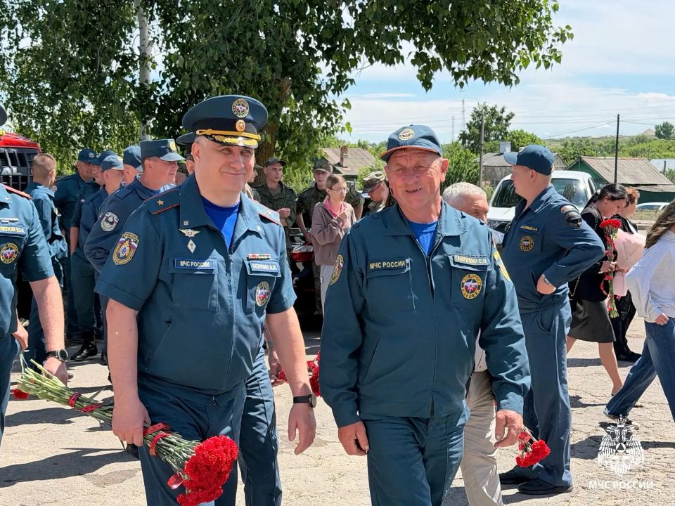 Знать, чтобы помнить. Музейная экспозиция под таким названием сегодня была открыта в поселке Татищево в 60-й пожарно-спасательной части Знать, чтобы помнить. Музейная экспозиция под таким названием сегодня была открыта в поселке Татищево в 60-й пожарно-спасательной части