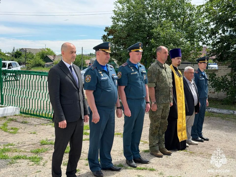 Знать, чтобы помнить. Музейная экспозиция под таким названием сегодня была открыта в поселке Татищево в 60-й пожарно-спасательной части Знать, чтобы помнить. Музейная экспозиция под таким названием сегодня была открыта в поселке Татищево в 60-й пожарно-спасательной части