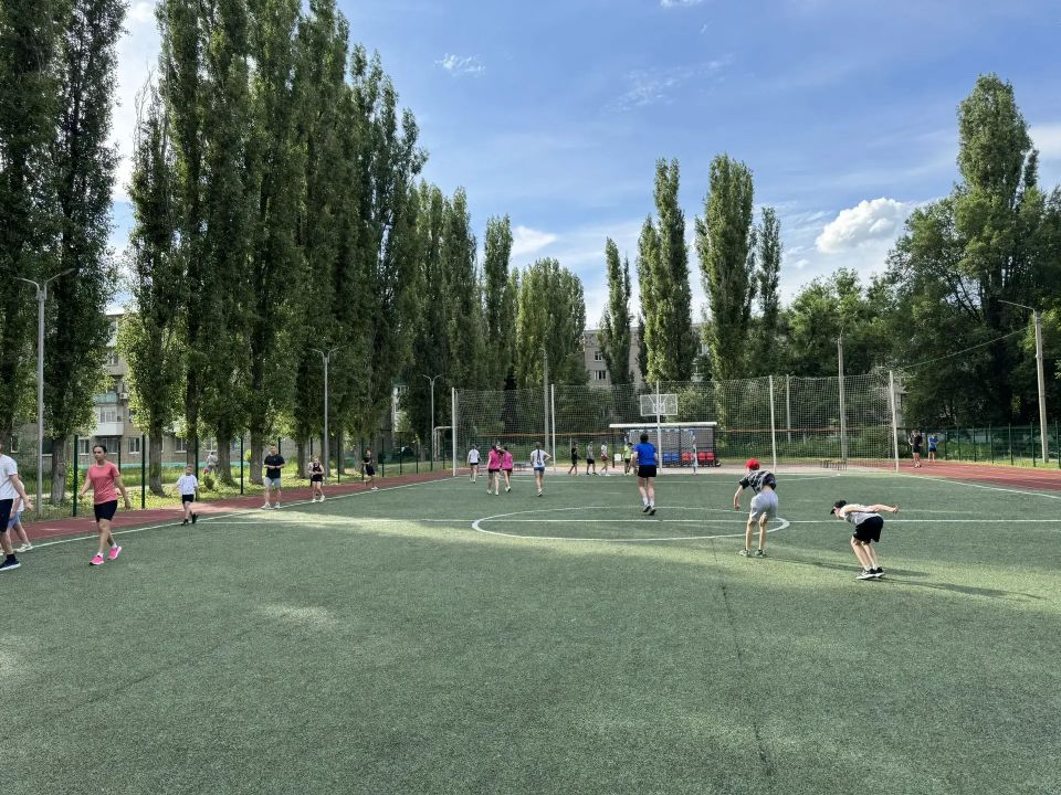 В Саратовской области набирает популярность программа "Дворовый тренер" В Саратовской области набирает популярность программа "Дворовый тренер"