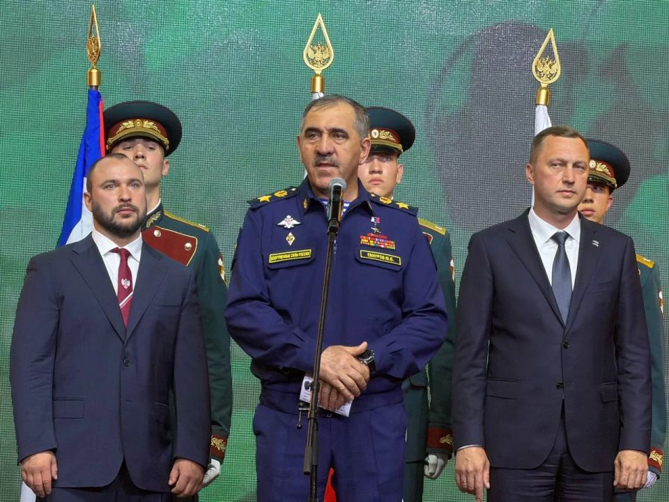 Представитель регионального ведомства принял участие в церемонии открытия Всероссийских соревнований по боксу Представитель регионального ведомства принял участие в церемонии открытия Всероссийских соревнований по боксу