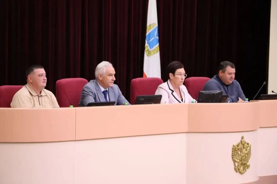 Сегодня состоялись заседания двух комитетов Сегодня состоялись заседания двух комитетов