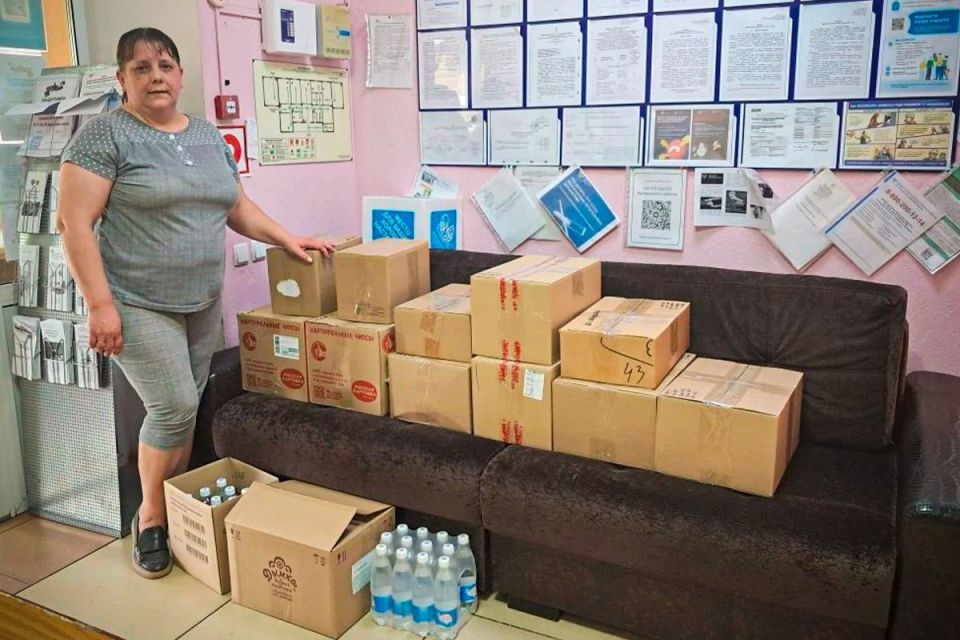 Активистки аркадакского отделения Союза женщин России передали военнослужащим большую партию домашней выпечки и продуктов Активистки аркадакского отделения Союза женщин России передали военнослужащим большую партию домашней выпечки и продуктов
