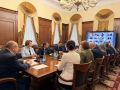 Провёл оперативное совещание с профильными заместителями и главами районов
