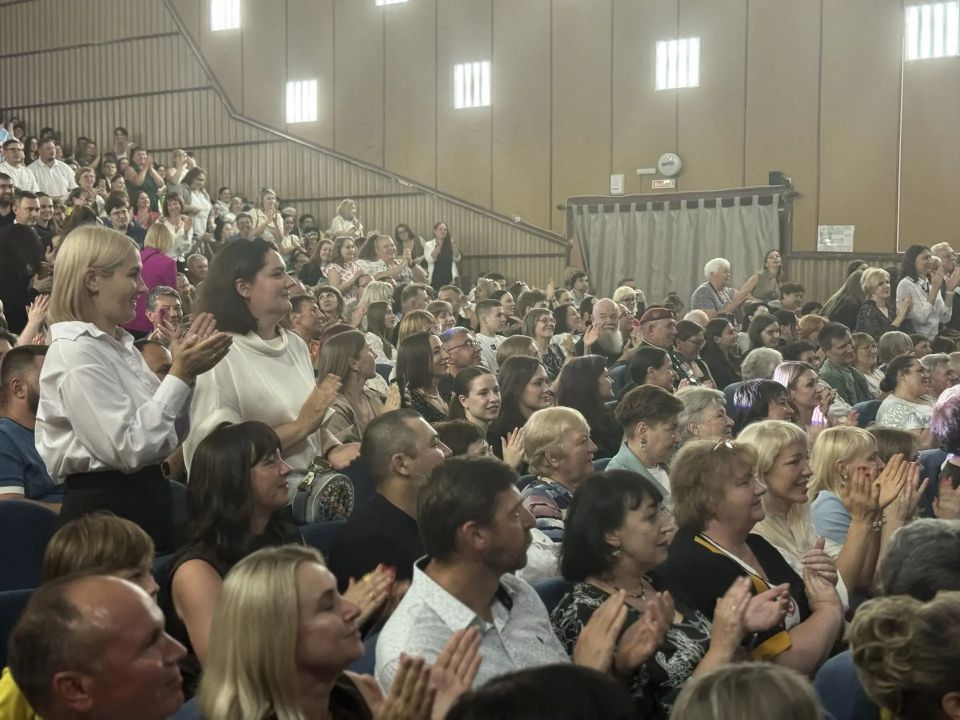 Сегодня состоялся благотворительный концерт в поддержку наших земляков, которые сегодня защищают безопасность страны Сегодня состоялся благотворительный концерт в поддержку наших земляков, которые сегодня защищают безопасность страны