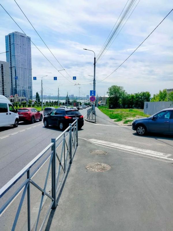 На Славянской площади и Большой Горной изменили схему движения