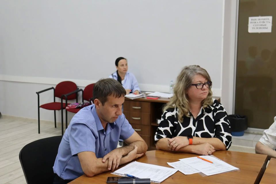Общественники обсудили реализацию инициативных проектов и подготовку домов к зиме Общественники обсудили реализацию инициативных проектов и подготовку домов к зиме