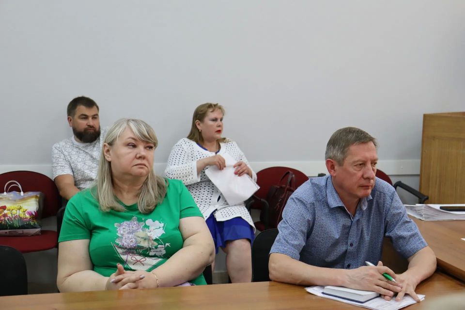 Общественники обсудили реализацию инициативных проектов и подготовку домов к зиме Общественники обсудили реализацию инициативных проектов и подготовку домов к зиме