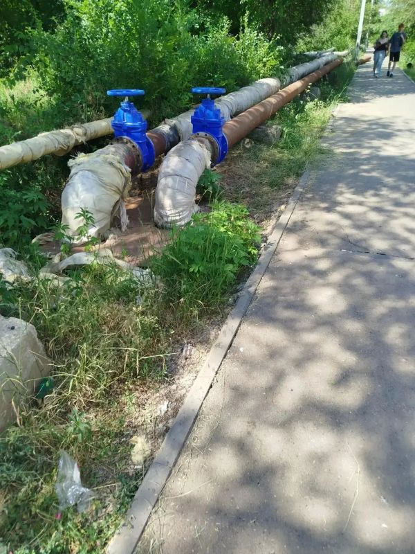 В Летном городке проводятся работы по замене участков теплотрассы В Летном городке проводятся работы по замене участков теплотрассы