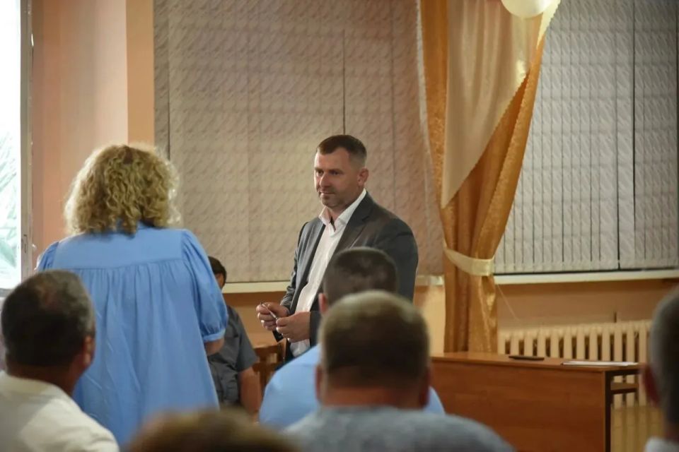 Провели встречу с жителями села Подсосенки Провели встречу с жителями села Подсосенки