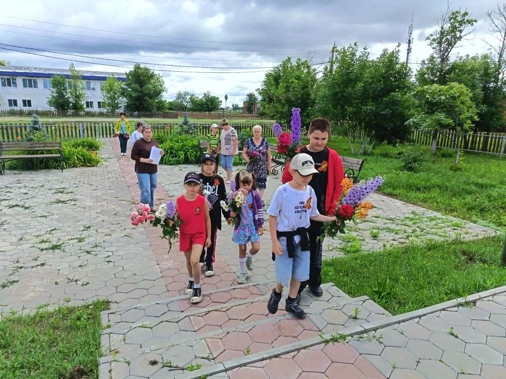 В день памяти и скорби в сёлах Натальинского МО почтили память павших воинов В день памяти и скорби в сёлах Натальинского МО почтили память павших воинов