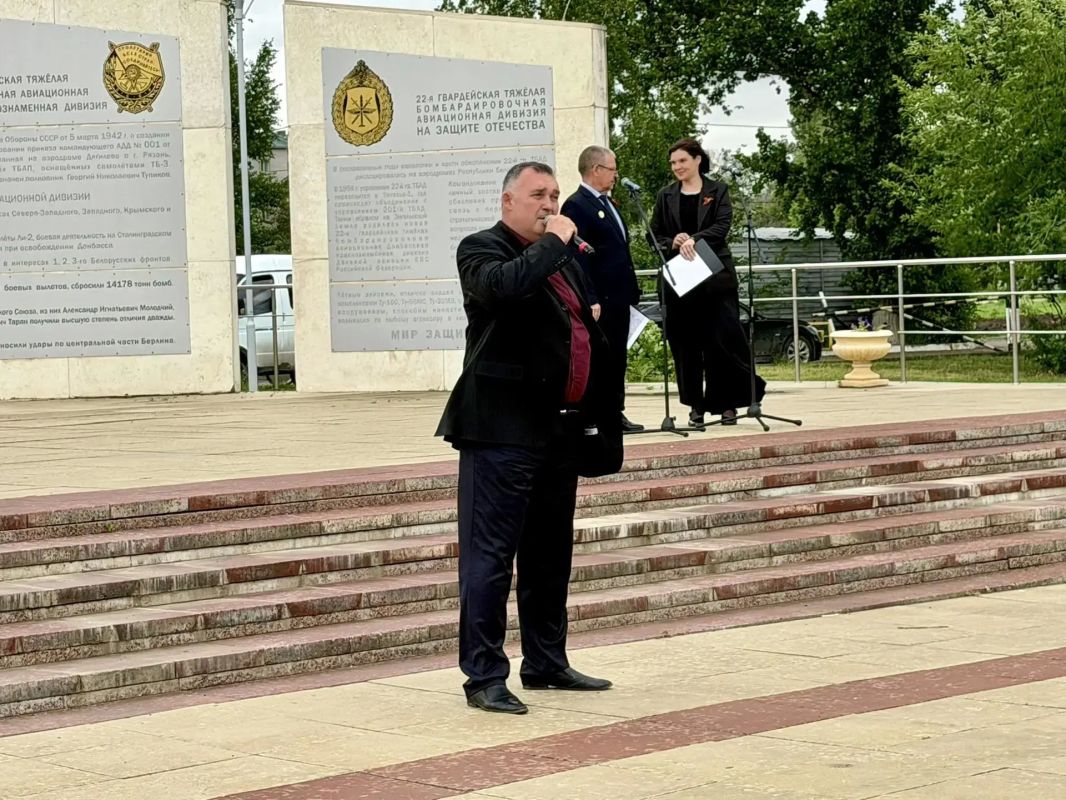 В Лётном городке почтили память героев Великой Отечественной войны В Лётном городке почтили память героев Великой Отечественной войны