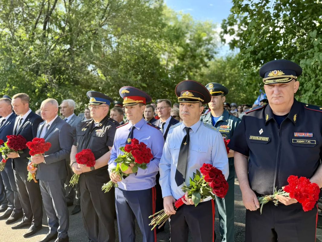 В День памяти и скорби руководитель и сотрудники следственного управления почтили память павших в годы Великой Отечественной войны