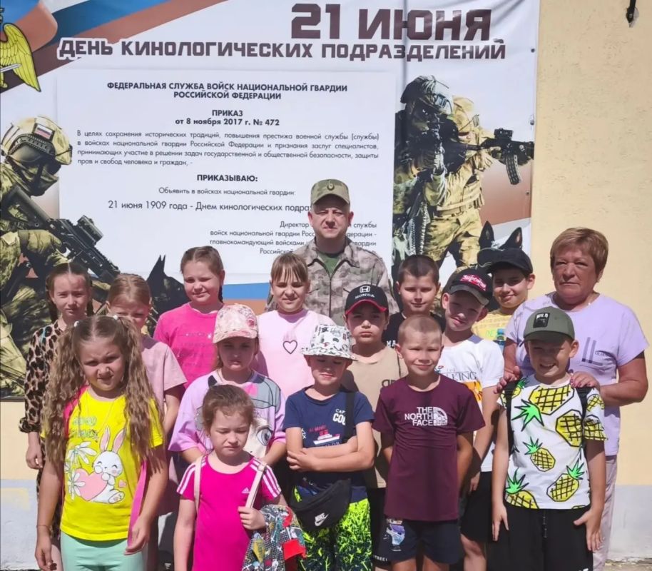 «Каникулы с Росгвардией» в компании четвероногих друзей: учебный кинологический центр Приволжского ордена Жукова округа войск национальной гвардии провел день открытых дверей для школьников из поселка Расково Саратовской... «Каникулы с Росгвардией» в компании четвероногих друзей: учебный кинологический центр Приволжского ордена Жукова округа войск национальной гвардии провел день открытых дверей для школьников из поселка Расково Саратовской...