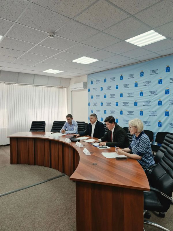 В Правительстве области в режиме видеоконференцсвязи под председательством советника министра внутренней региональной и муниципальной политики области Саита Девличарова прошло рабочее совещание с главами муниципальных...