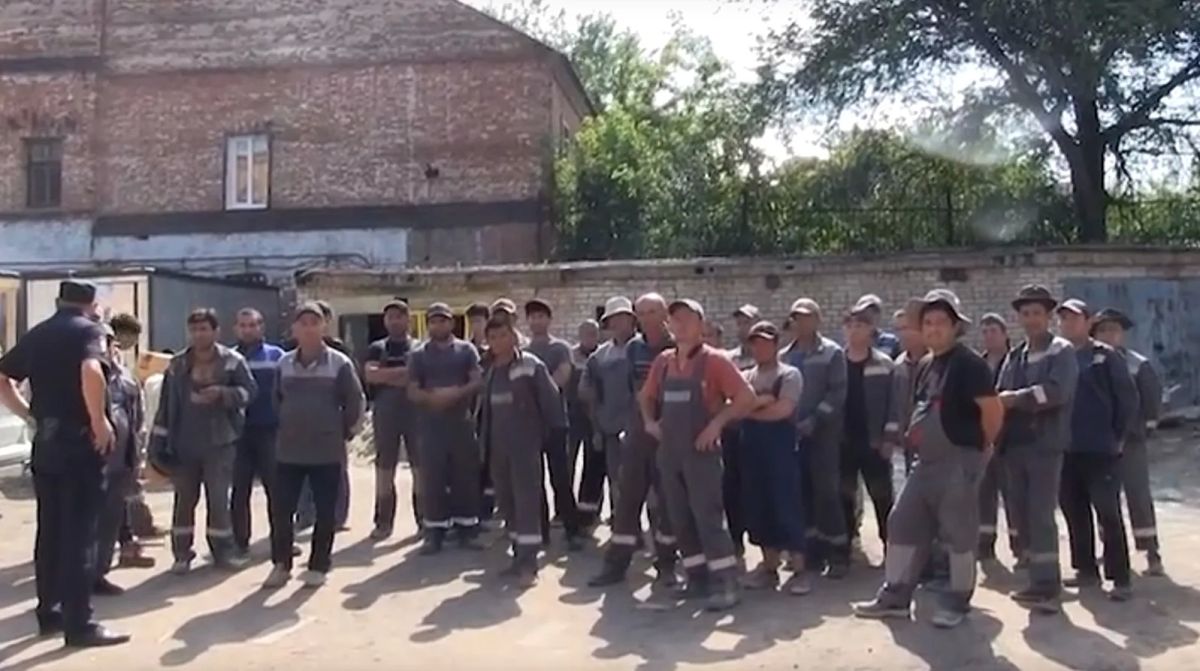 Как в Саратовской области наводят порядок в миграционной сфере?