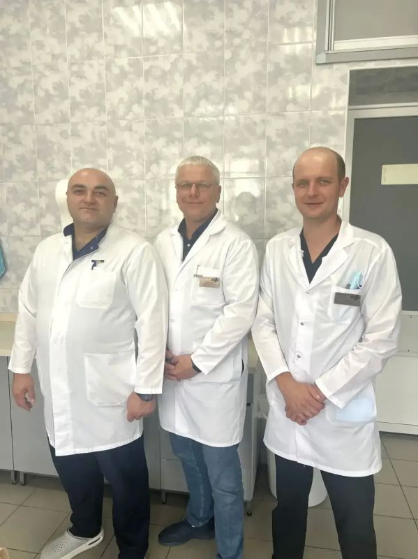 Саратовские врачи провели сложнейшую одномоментную операцию у пациентки с тремя переломами