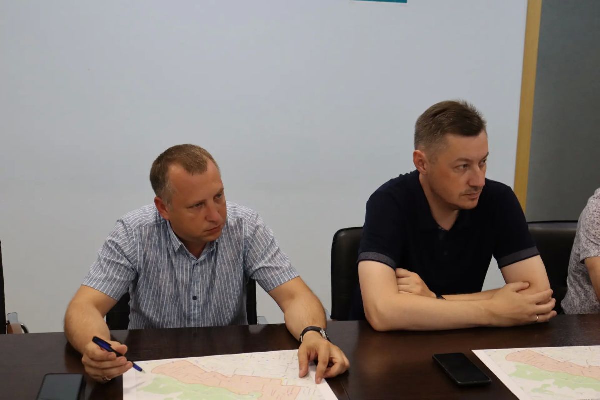 Прошло рабочее совещание по вопросу капитального ремонта магистрального водовода по улице Большой Горной Прошло рабочее совещание по вопросу капитального ремонта магистрального водовода по улице Большой Горной